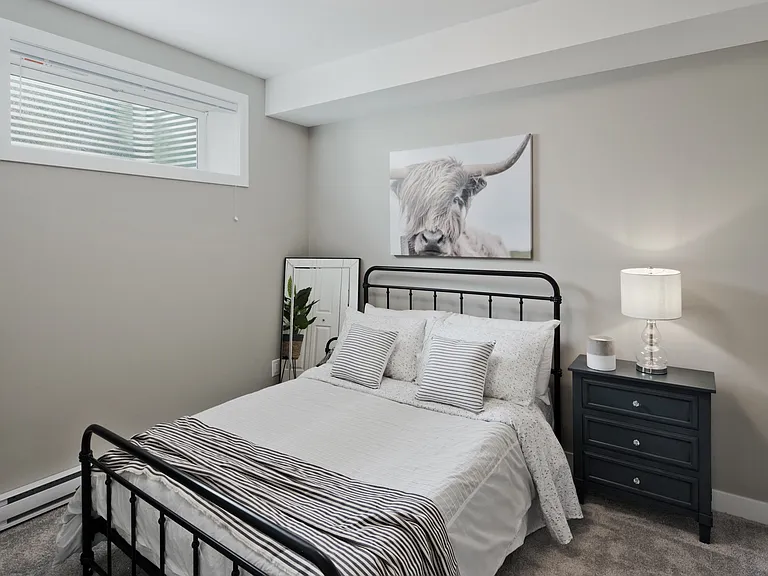 200 Hillbrook Dr — Photo 16