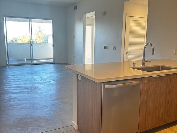 2nd image of 3805 Ingraham St APT 312