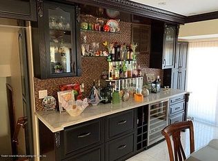172 Coventry Rd, Staten Island, NY 10304