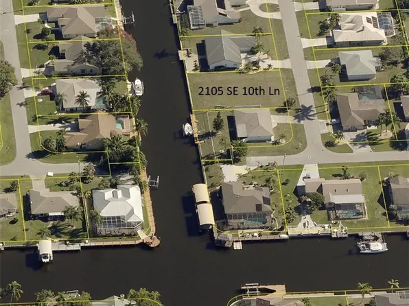 2105 SE 10th Ln, Cape Coral, FL 33990