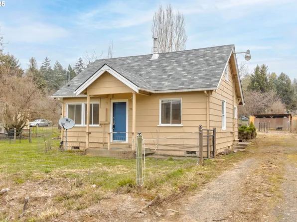 55097 SW Lovegren Dr, Gaston, OR 97119