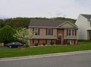 4742 W Vale Rd NE, Roanoke, VA 24019