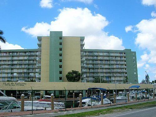 1st image of 1800 NW 24th Ave APT 501