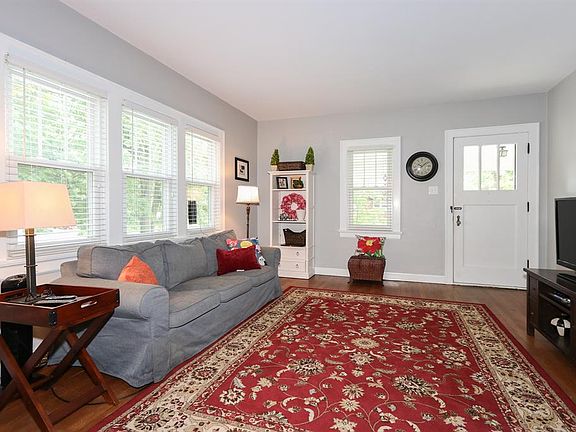 3rd image of 3708 N Berkley Cir