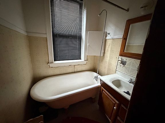 4th image of 7321 S Stewart Ave