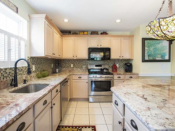 3rd image of 165 Scenic Lake Dr