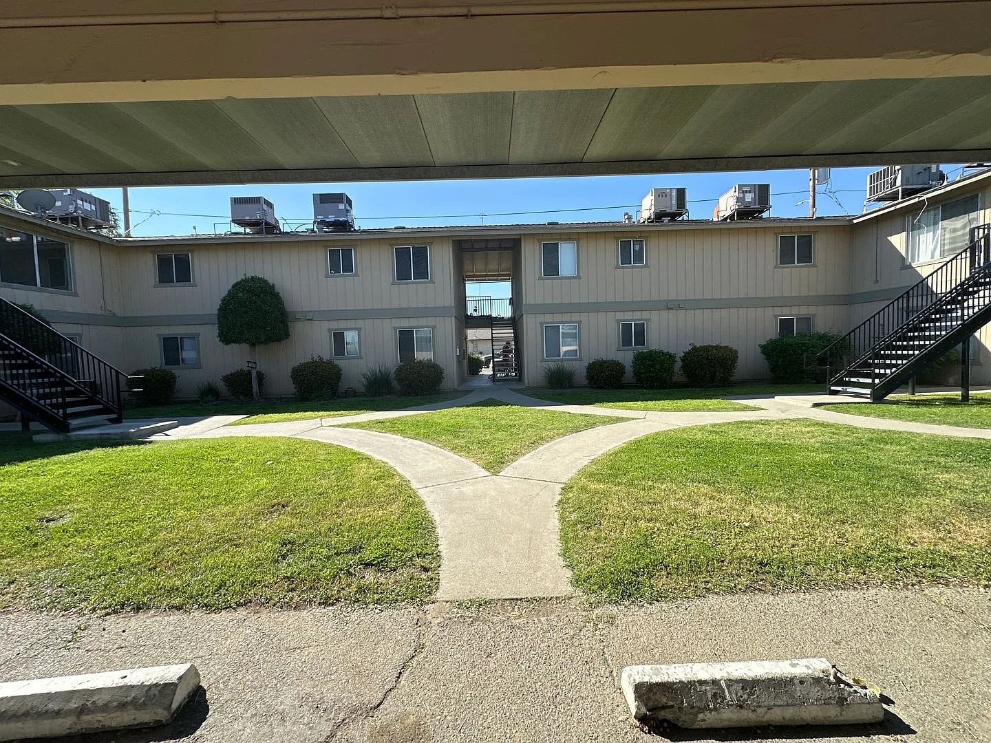 Coalinga Beautiful Apartments 206 — Photo 4