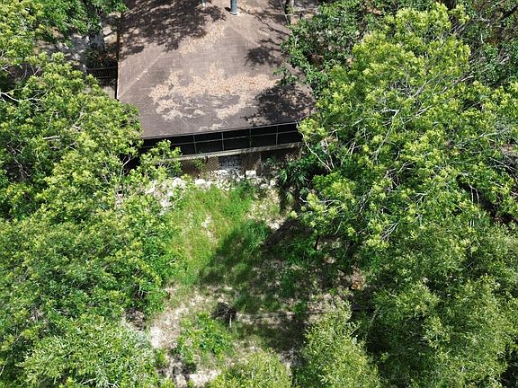 4th image of 5303 NE River Bend Rd