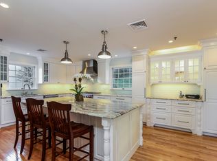 5 Thomas Ct, Scarsdale, NY 10583