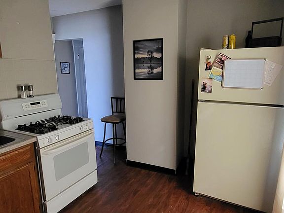 5th image of 811 Pedretti Ave