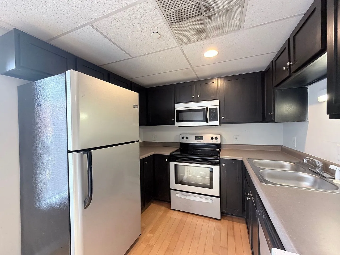 254 E Clayton Street — Photo 4