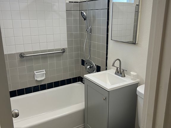 3rd image of 5515 Churchward St