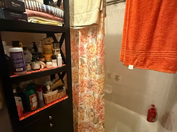 1152 Jefferson Avenue image 8 of 16