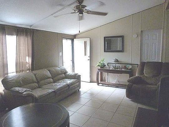 5th image of 12 S Hillsborough Dr