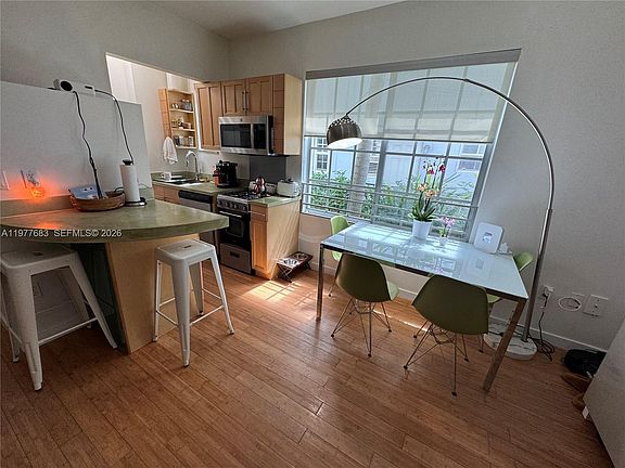 3rd image of 815 Euclid Ave APT 7