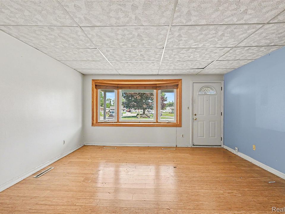 29655 Winter Ct, photo 8