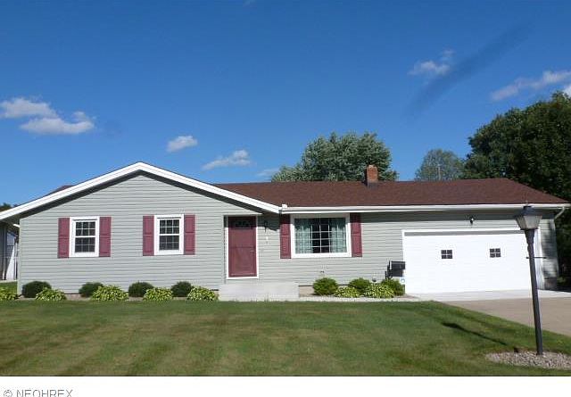 1st image of 2303 Breezewood Dr
