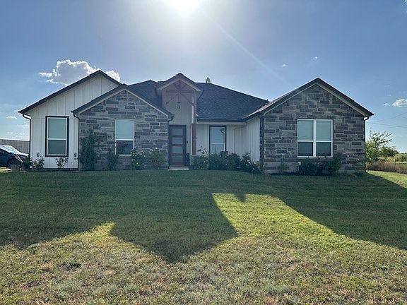 2nd image of 351 Mesa Rdg
