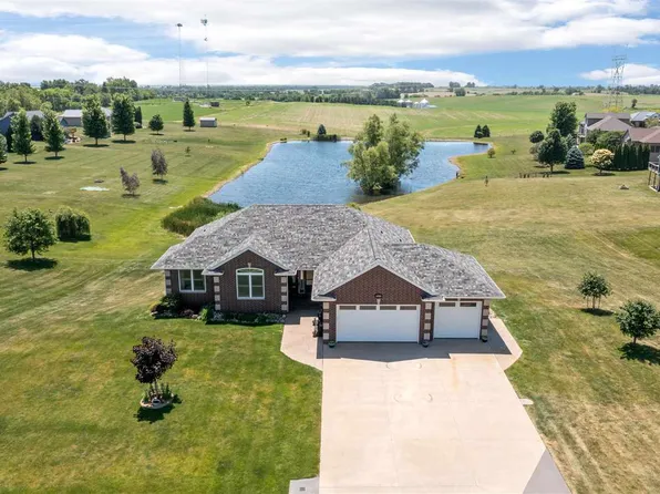 1490 Ridgeview Ave, West Liberty, IA 52776