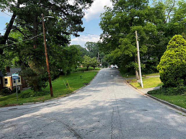 2nd image of 1796 Calloway Dr NW