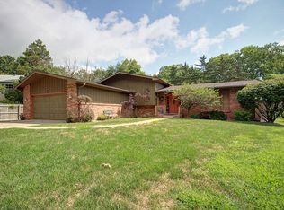 42 Maple Ct, Champaign, IL 61822