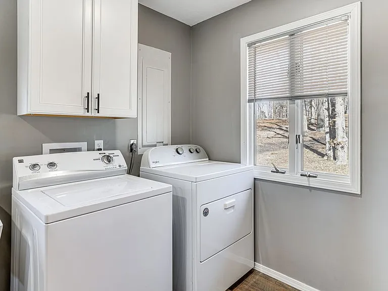 24311 Raintree Ln — Photo 2