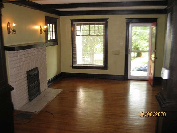 4th image of 426 Hillside Ave