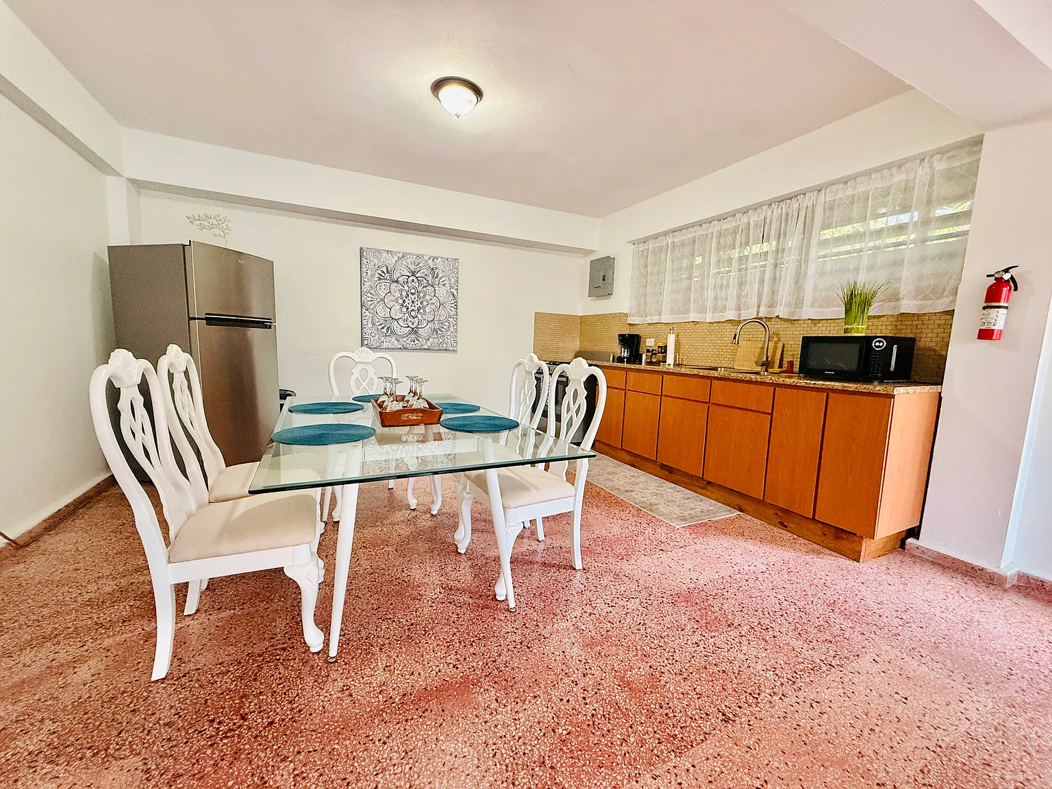 2 bed, $1,200 — Photo 4