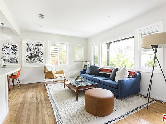 3rd image of 4633 Cleland Ave