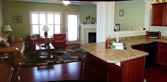 3rd image of 307 Broadleaf Ln