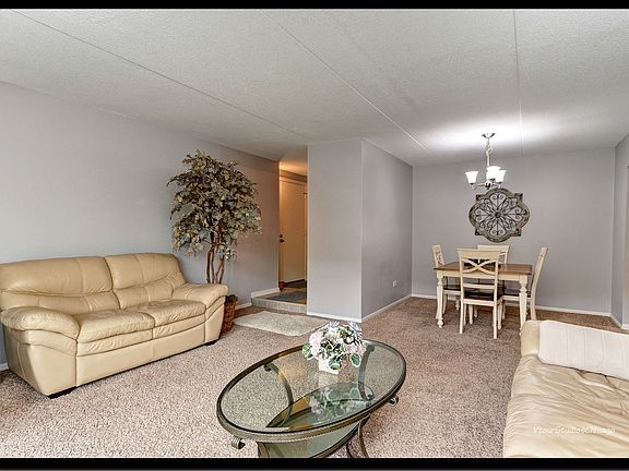 4th image of 475 N Cass Ave APT 216