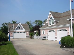 10 Harrys Ct, Ocean View, NJ 08230