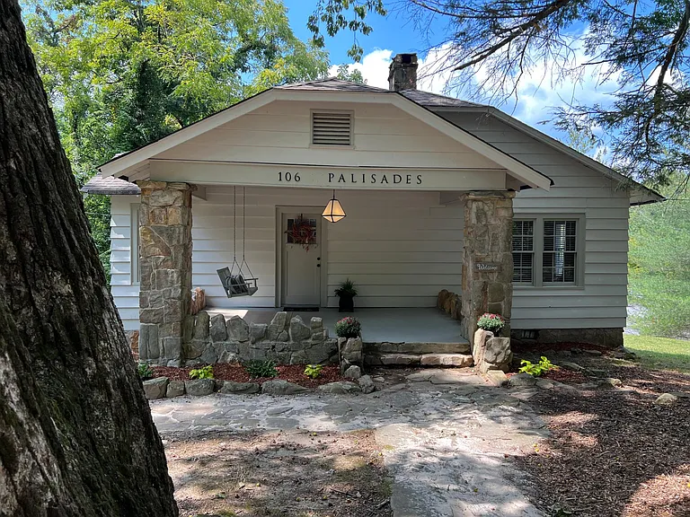 Palisades Dr — Photo 17