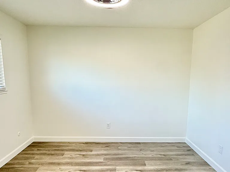 4555 Davis St #2 — Photo 7