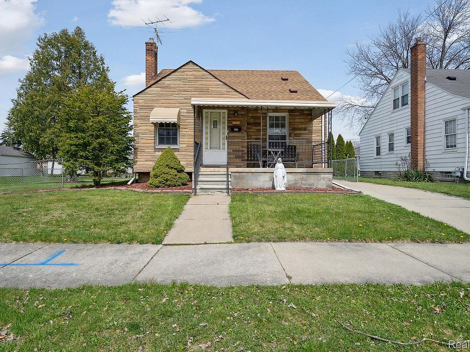 1st image of 1084 Leblanc St