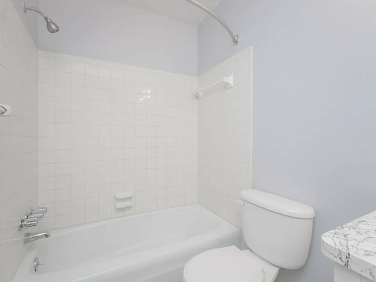 Park House Apartments — Photo 5