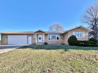 704 Highland St, Rolette, ND 58366
