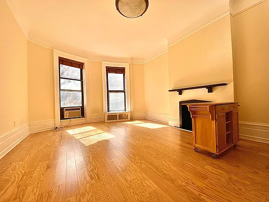 Rented by Oxford Property Group | media 26