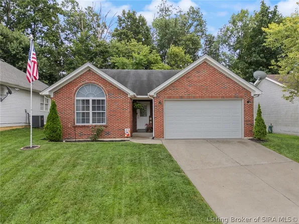 806 Twin Oaks Drive, Henryville, IN 47126