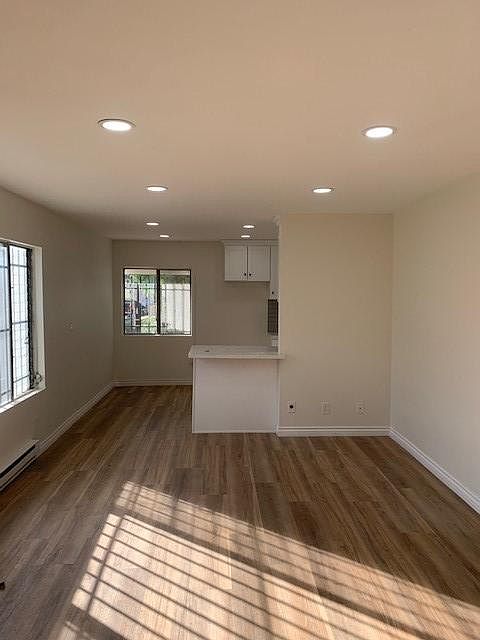 1st image of 5105 Bakman Ave #1