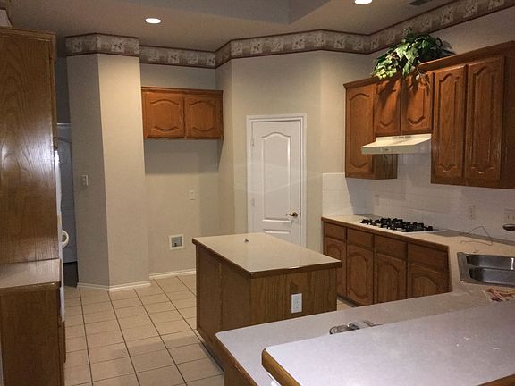 4th image of 1420 Lyra Ln
