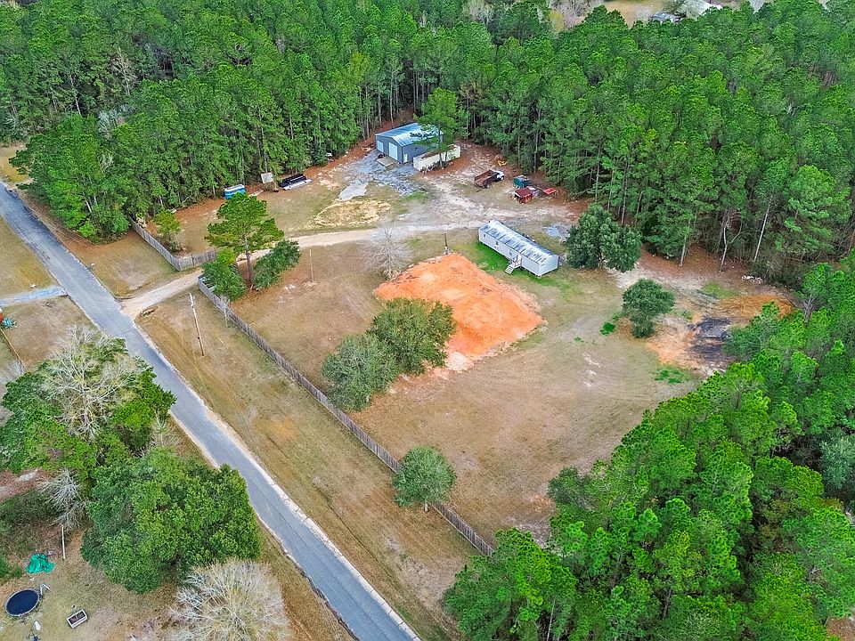 1st image of 24160 Oakridge Dr