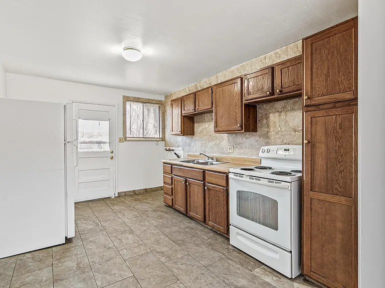 5325-5335 W 4th Ave — Photo 16