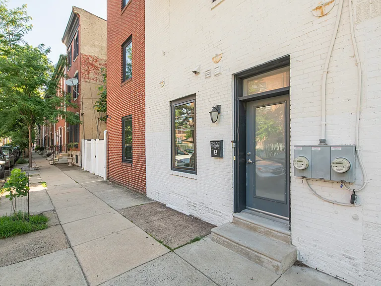 1643 Fitzwater St #A — Photo 33