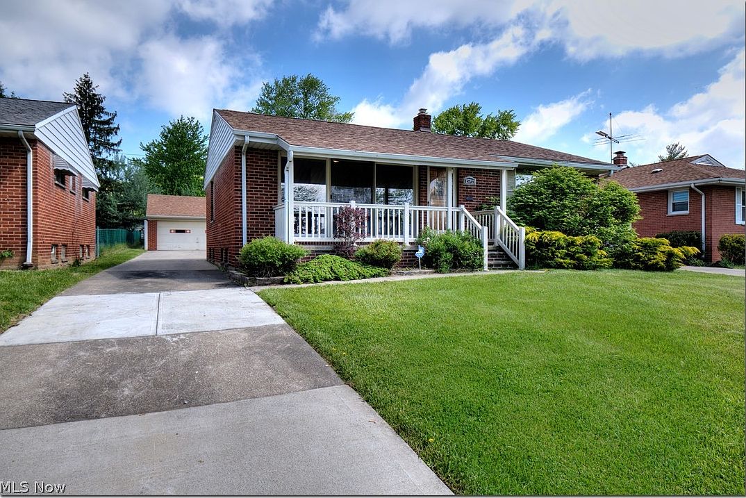 15713 Steinway Blvd, Maple Heights, OH 44137 Zillow