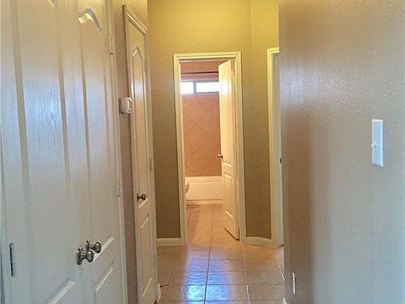 4th image of 231 Canterbury Dr