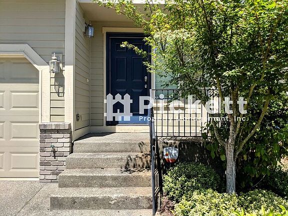 2nd image of 282 NE Fallon Ct