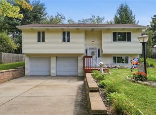 205 Kirkwood Dr, Cranberry Township, PA 16066