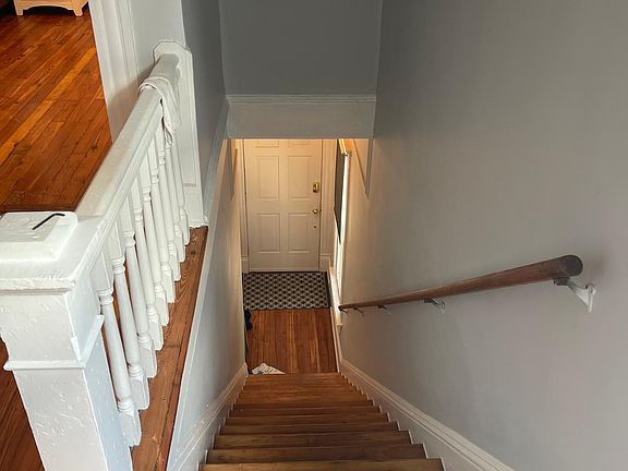 3rd image of 1625 N Laura St
