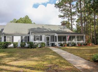 26 Village Green Cir, Southern Pines, NC 28387